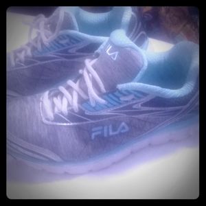 Womens size 6 fila's
